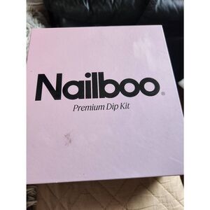Nailboo Premium Dip Kit with 6 powder colors! Missing nail file